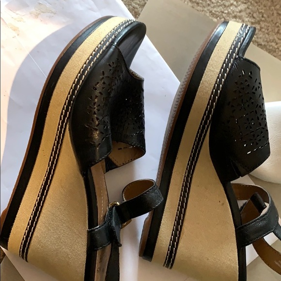 Shoe - Picture 5 of 5